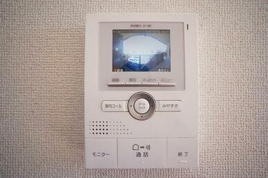 ≪録画機能付きカラーモニターホン≫訪問者が確認出来て安心ですね。