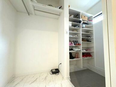 玄関物入の様子です