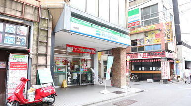 ファミリーマート鴬谷店