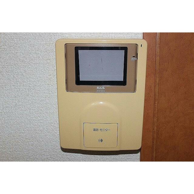 ＴＶ、エアコン、カーテン、テーブル、椅子完備