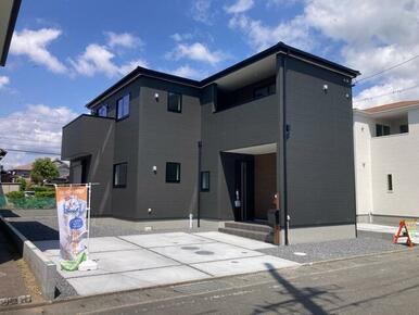 日を重ねるごとにこの佇まいに愛着が湧いてきそう（3号棟）