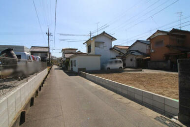 3月12日撮影 東側道路（北→南）