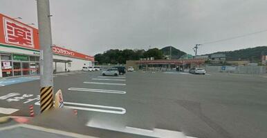 ココカラファイン西浜店