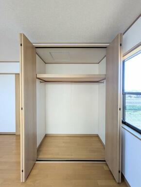 ☆各部屋に収納あります