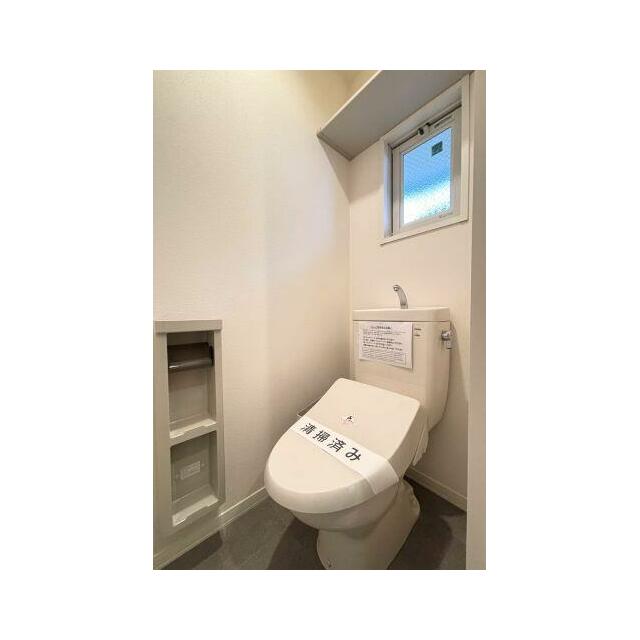 幅広い年齢層から支持されている今や必須アイテムの温水洗浄暖房便座♪冬場も便座が暖かくご使用いただけ…