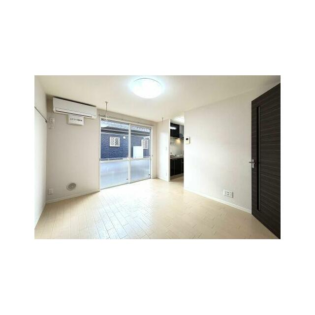 雨天・曇天時だけでなく花粉対策や防犯上、人目を避けたい洗濯物の室内干しに役立つホスクリーン付き♪伸…