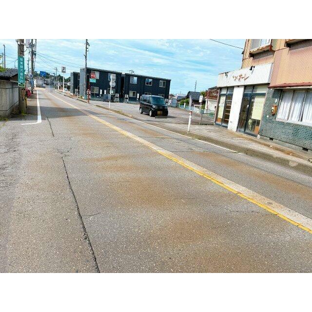 西側道路は融雪装置付き！