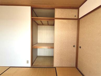 和室の押入れ
