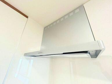 レンジフード新品交換済み