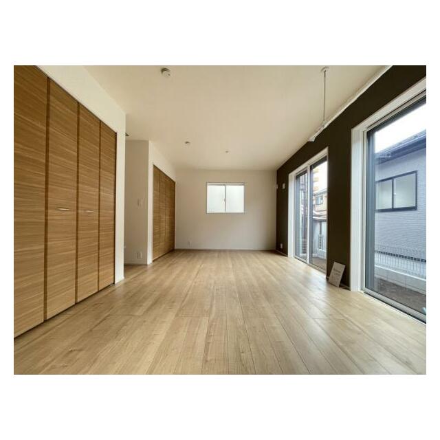 お子様の成長に合わせて間取りの変更が可能！各部屋にドア・収納ついています＾＾