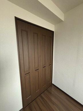 北側洋室収納