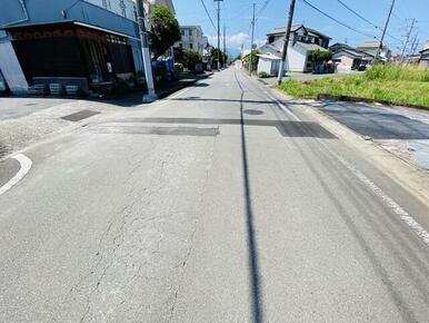 現地撮影　前面道路私道に接する公道