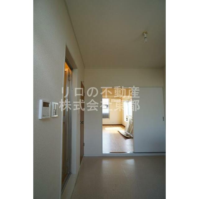 すっきりシンプルな玄関スペースです！