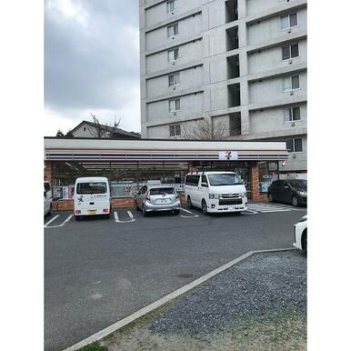 セブンイレブン名古屋新出来2丁目店