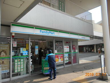 ファミリーマート西大井