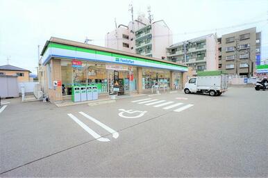 ファミリーマート七隈６丁目店