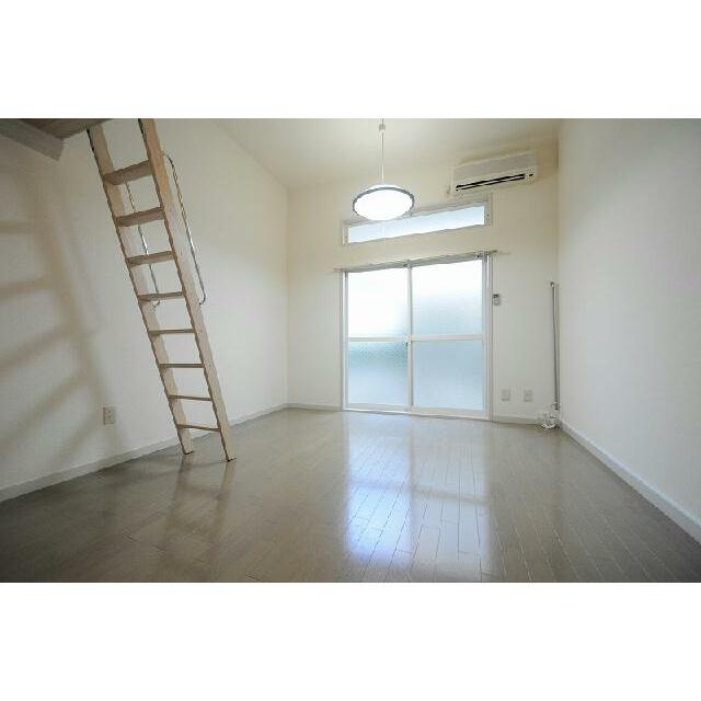 天井高も高く開放的。