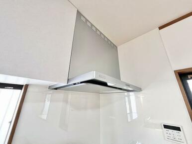 「レンジフード」新規交換済みです