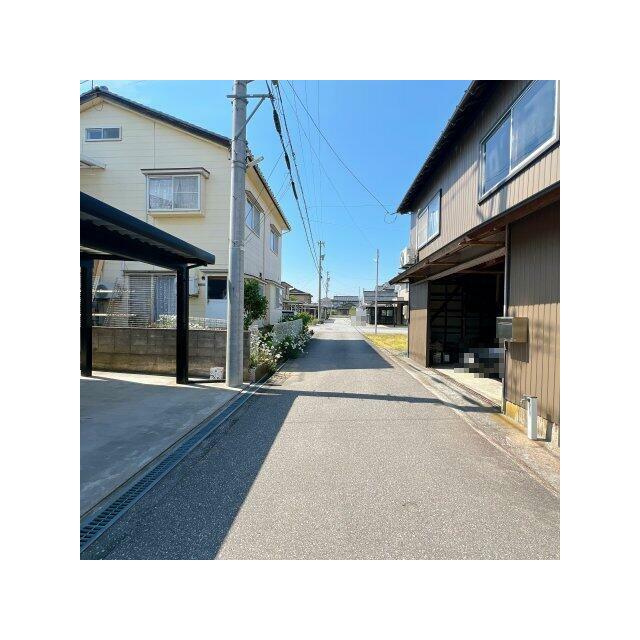 交通量の少ない閑静な住宅街