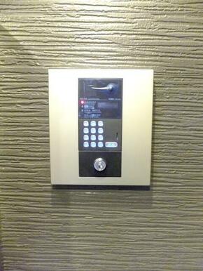 モニター付インターホン完備