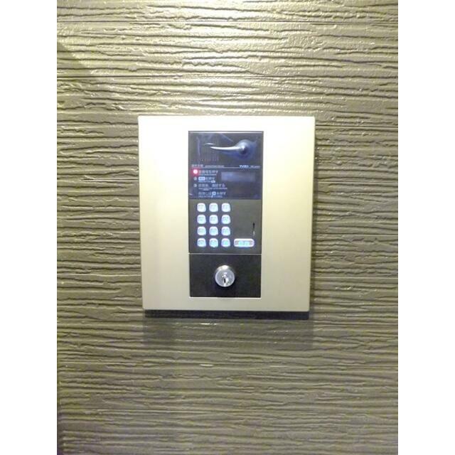 モニター付インターホン完備