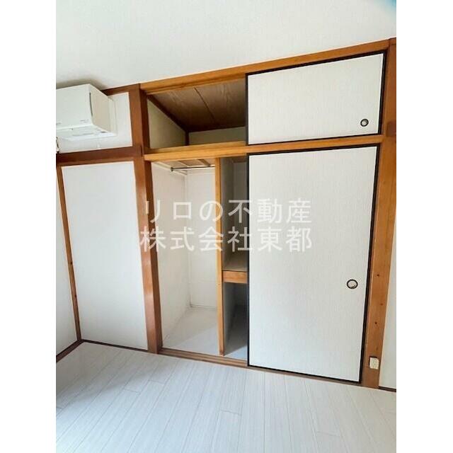奥行のある収納付です！増えがちな荷物をスッキリ収納できます！