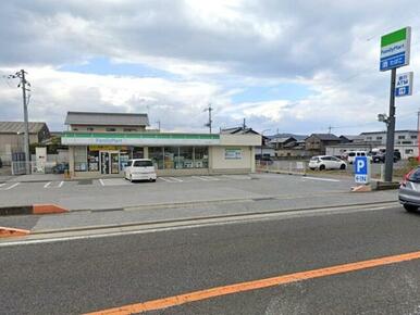 ファミリーマートとよさと沢店