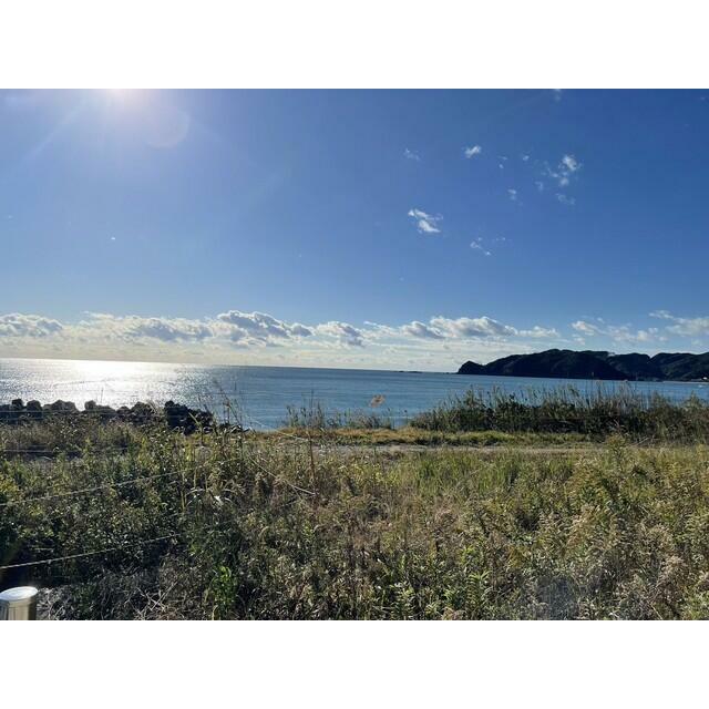 海が近く、眺めも綺麗です。