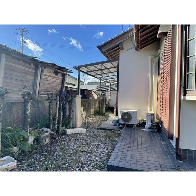 お庭での家庭菜園・ガーデニングを通じて、お子様と一緒に育てていくと、思い出も増えていきそうですね