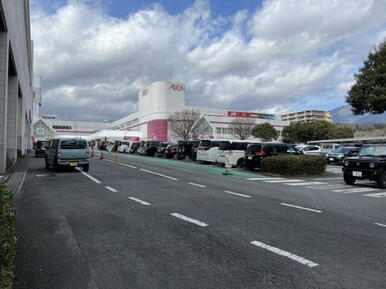 イオン秦野　ショッピングセンター