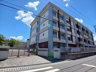 鶴崎小学校