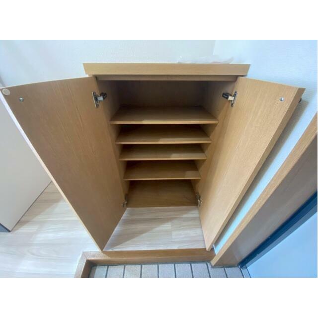 シューズボックス