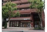 情報提供会社