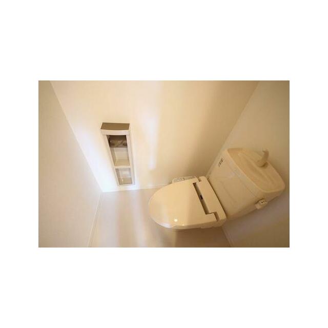 トイレは温水洗浄便座でございます