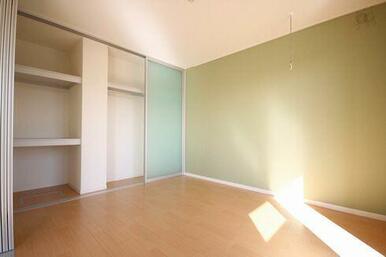 アクセントクロスを採用しております