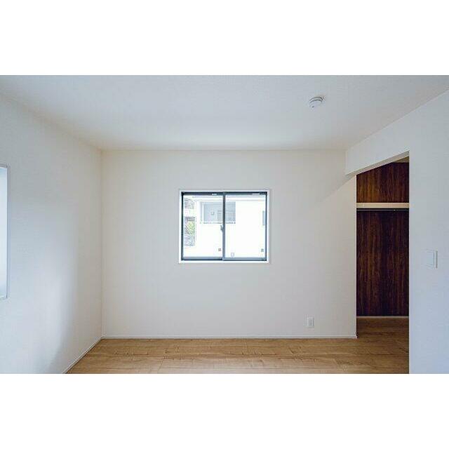 子ども部屋にも使いやすい洋室です