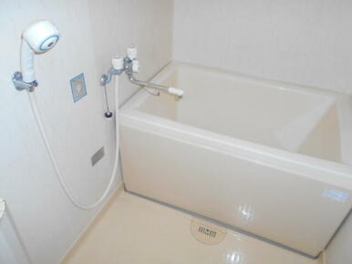 清潔感のあるバスルーム