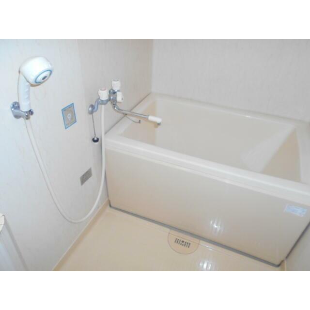 清潔感のあるバスルーム