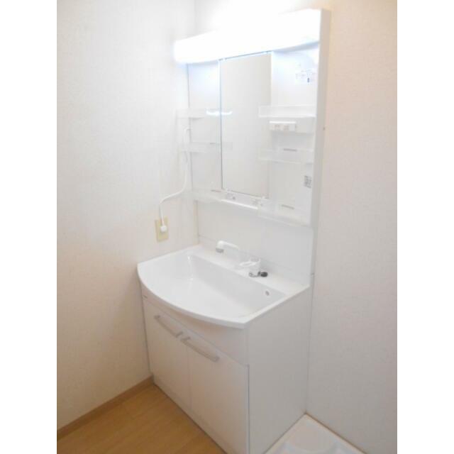 忙しい朝に便利な洗髪洗面化粧台