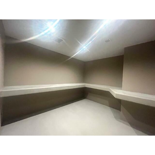 貸倉庫（１Ｆ）　月額３３，０００円（別途契約）