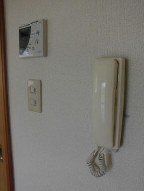 インターホン