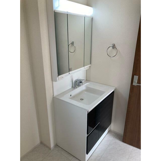 一日の始まりは洗面所から。さぁ顔を洗って気合を入れよう（2号棟）