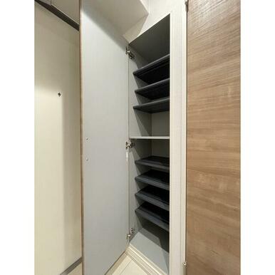 シューズボックス