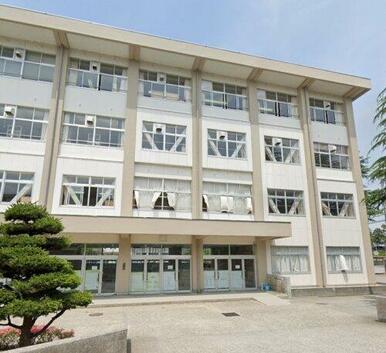 魚津市立東部中学校