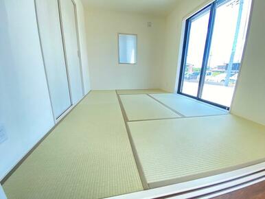 のんびりと落ち着きのある和室は、客間やお子様のお昼寝のスペースとしても活躍します