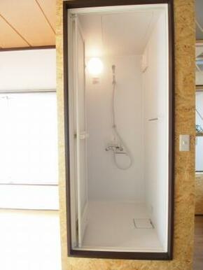 シャワーブース