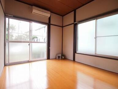 ※写真は別の部屋のものです。