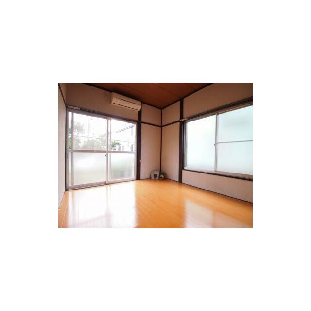 ※写真は別の部屋のものです。