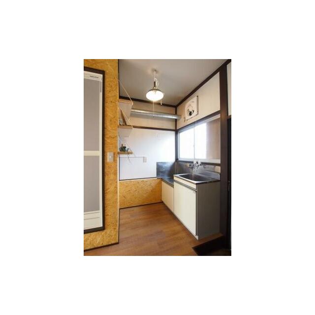 ※写真は別の部屋のものです。