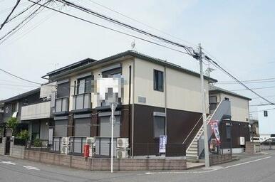 同敷地内に物件が２棟計１０世帯※写真手前がＡ棟